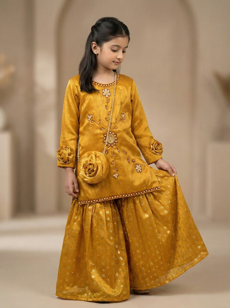 Golden Royale Sharara