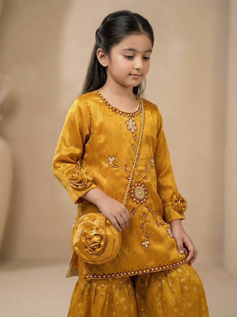 Golden Royale Sharara